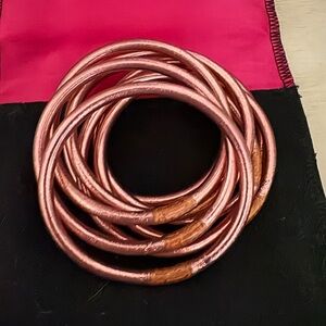 Elegant Black and Gold Bracelet